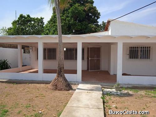 CASA EN PUEBLO NUEVO NORTE