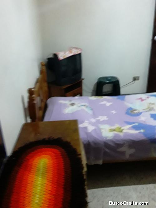 se alquila habitacion amoblada  para dama con todos los servicios que estudie o trabaje en palo verd