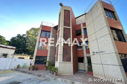 Apto. en Venta Resid. María Catalina Remax Millenium