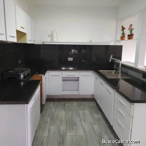 Marbella Mendoza vende apartamento en residencias kastor ,av bolivar