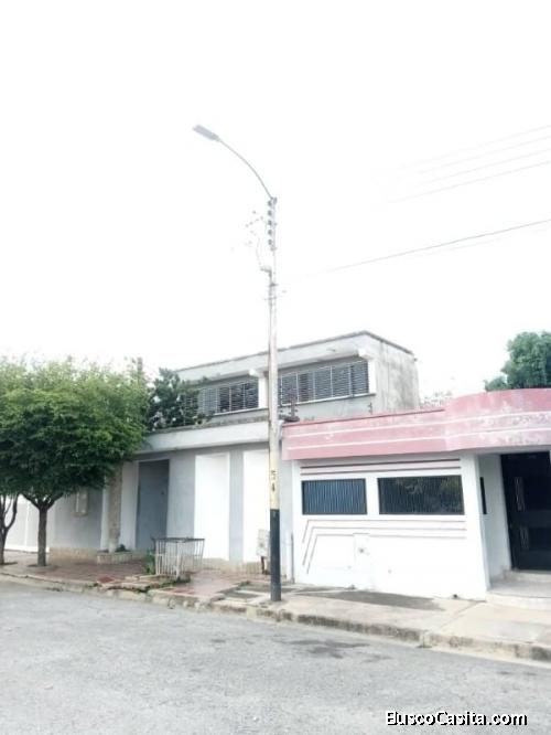 Edna Uzcategui Vende  Casa Quinta en La Guacamaya, Segunda Etapa, Los Caobos