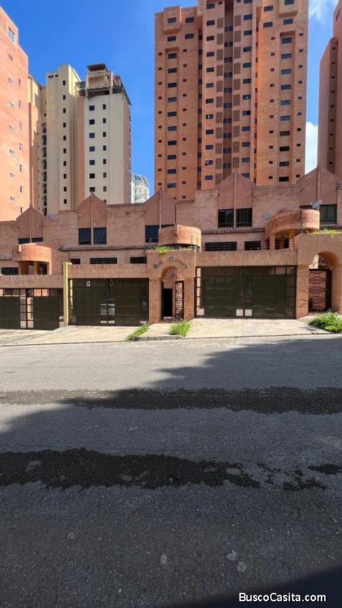 Townhouse amoblado y equipado en La Trigaleña