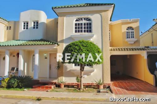 Casa en Alquiler Villa Lago Country I Remax Millenium