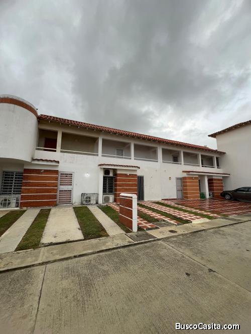 Edna Uzcategui Vende Apartamento en Conjunto Residencial Pescadores Tucacas 