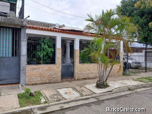Se Vende Casa en la Urb. Las Quintas de Naguanagua. Cod: Prc-116