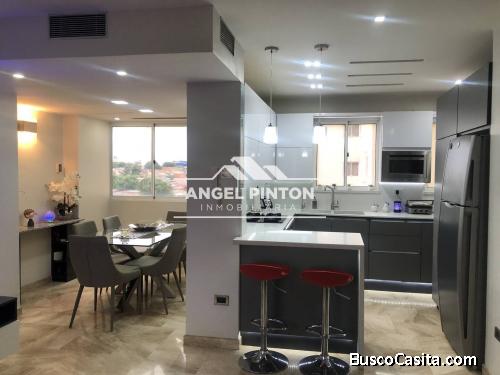 APARTAMENTO EN VENTA AV. EL MILAGRO PARQUE SANTA LUCÍA MARACAIBO SWUETTER API 6559