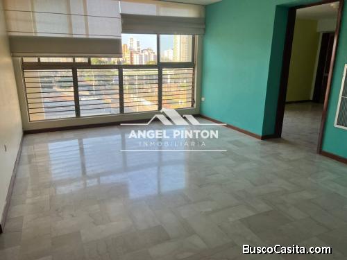 APARTAMENTO EN VENTA EN AV DR PORTILLO MARACAIBO API 3888