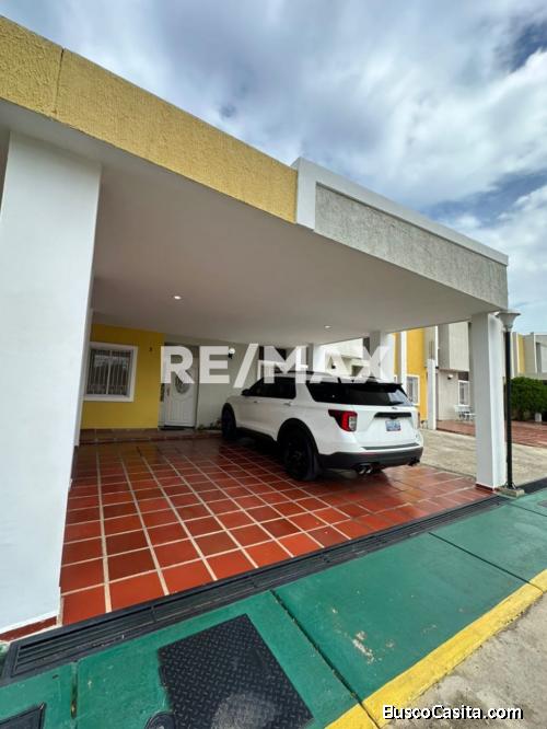 Casa En Venta. Villa Las Lomas. Remax Millenium