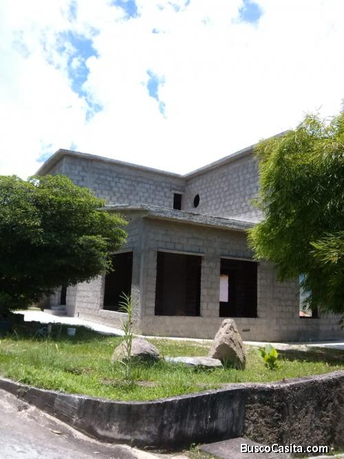 Annette Goncalves INZITU REALTORS vende Venta de Casa en Obra Gris . Conj. Rústico. El Mirador.Urb. 