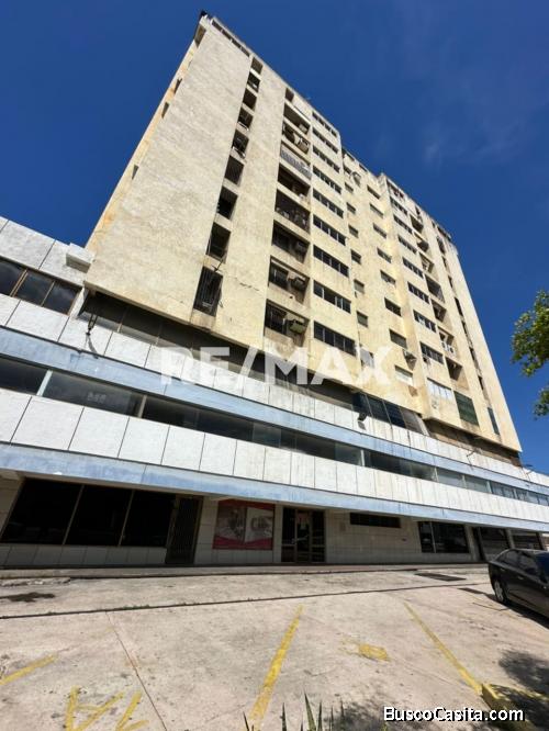 Oficina en Alquiler Torre 12 Remax Millenium