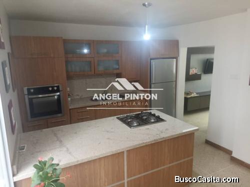 CONJUNTO CERRADO EN VENTA EN CIRCUNVALACION UNO MARACAIBO ZULIA SWUETTER API 6094