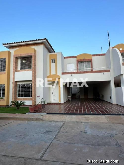 Townhouse En Venta. Bahía del Lago. Remax Millenium