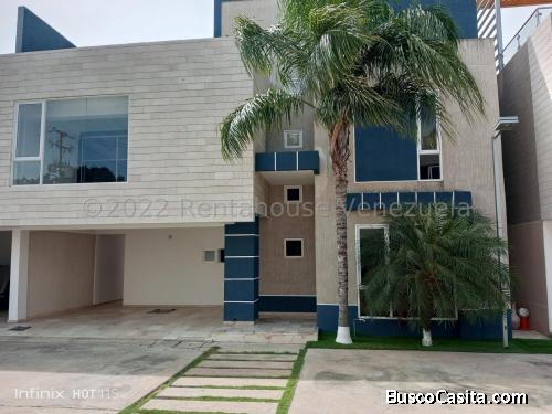 TOWNHOUSE EN VENTA