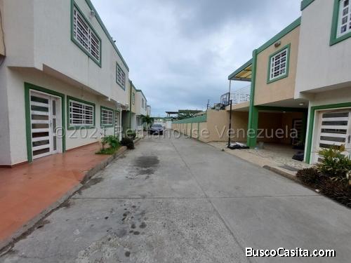 TOWNHOUSE EN VENTA