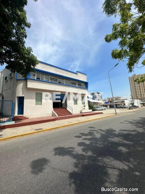 Local Comercial con Galpón en Alquiler Remax Millenium