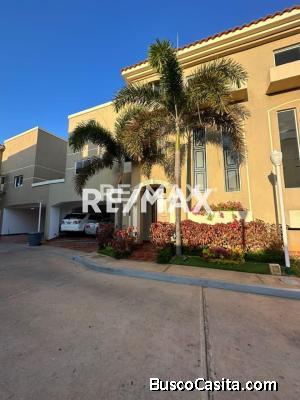 Casa En Venta Villa Cabo Norte. Remax Millenium