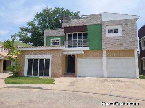 TOWNHOUSE EN VENTA