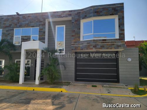 TOWNHOUSE EN VENTA