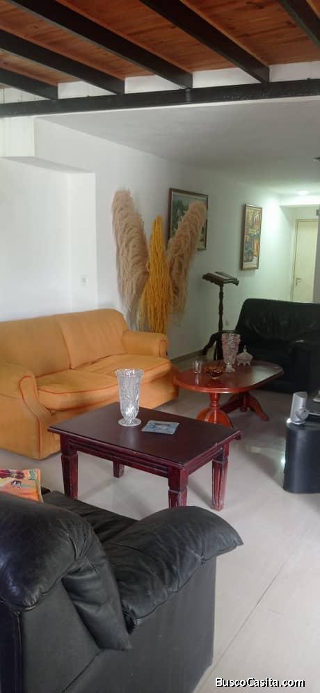 Amplio Apartamento con Jardín en PB en Terrzas de Guaicoco