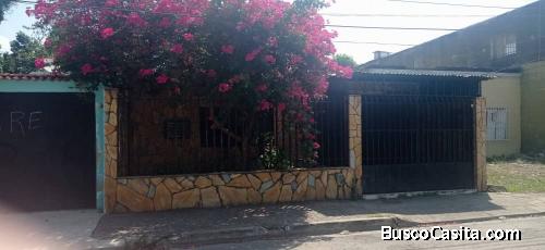 Hermosa Casa con Anexo en Maracay