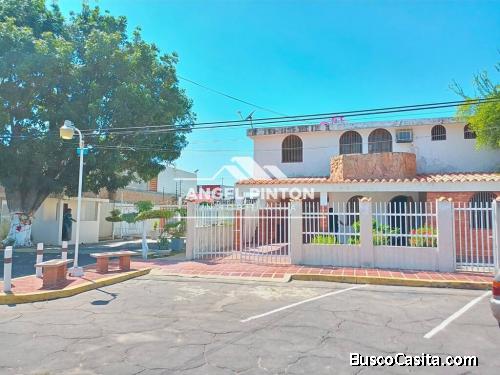 CASA COMERCIAL EN VENTA AV GOAJIRA. MARACAIBO MZAMBRANO API 4033
