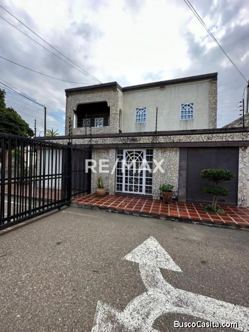 Casa en Venta Urb. La Gilcon. Remax Millenium