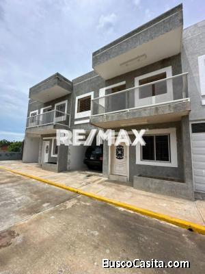 Casa en Venta Villa. Vanessa Sector Manzanillo. Remax Millenium