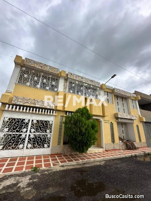 Casa en Venta Urb. La Picola Remax Millenium