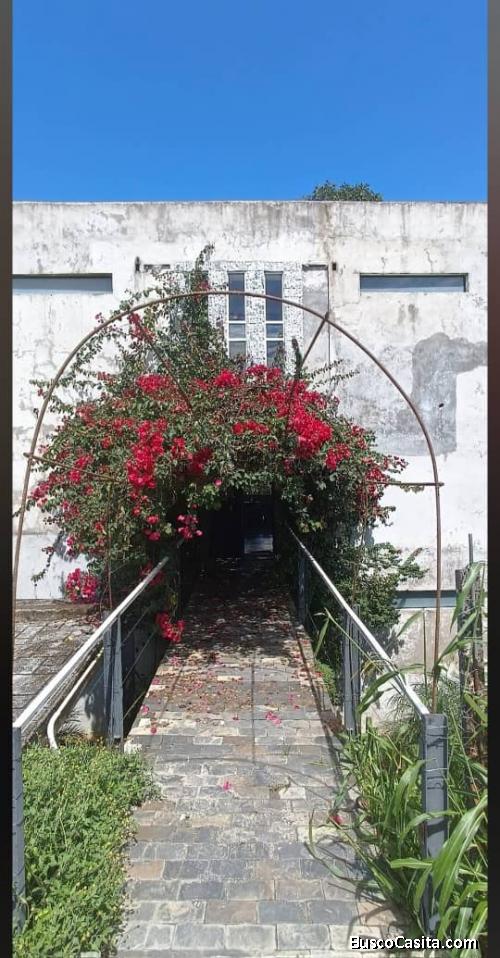 En venta hermosa quinta en conjunto residencial.