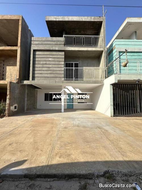 TOWNHOUSE VENTA LA COROMOTO SAN FRANCISCO SWUETER API 8097