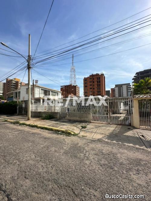 Casa Comercial En Venta Av. 3E. Remax Millenium