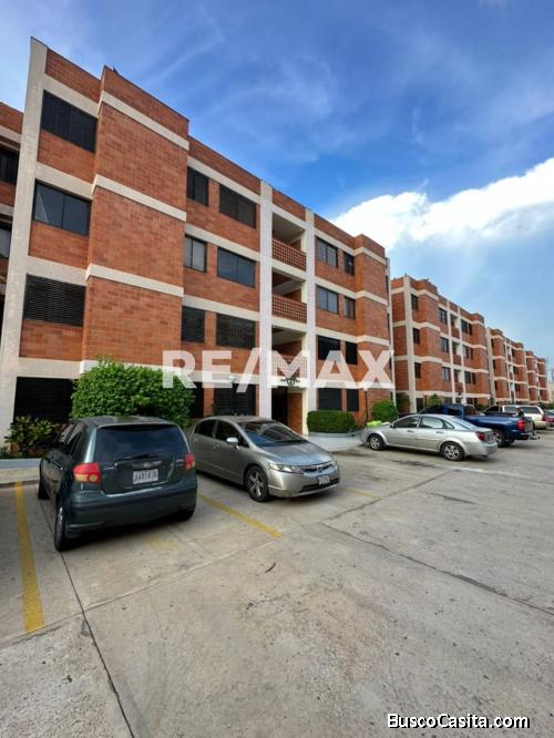 Apartamento En Venta Residencias Bayona. Remax Millenium