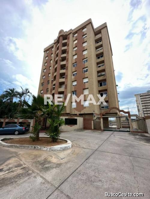 Apartamento En Alquiler Plaza Park. Remax Millenium