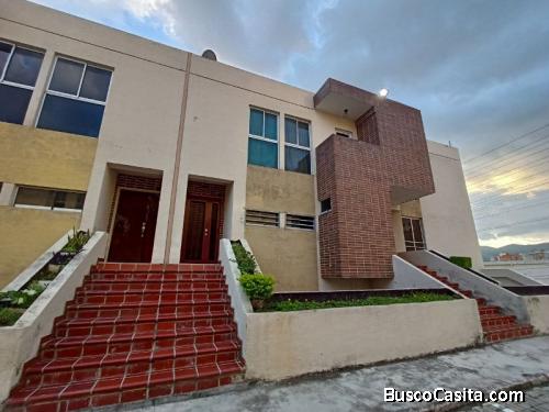Town Houses en Ventas en Res. Altos de Aricagua