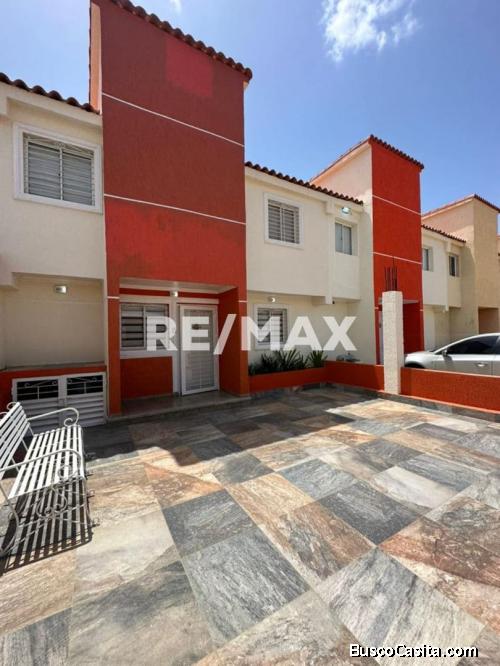 Townhouse  en Venta. Villa Stephany. Remax Millenium