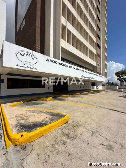 Oficina En Venta Edif. Los Cerros. Remax Millenium