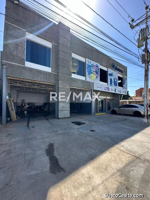 Oficina-Galpon en Alquiler.Remax Millenium