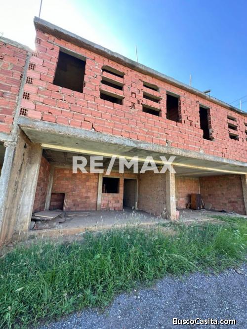 Townhouse En Venta La Marianita. Remax Millenium