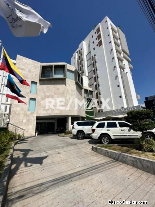 Apartamento en Venta Edif. Oceanía Sector La Lago. Remax Millenium