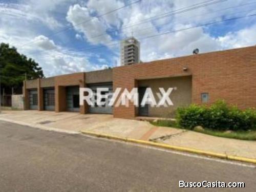 Casa Quinta-Venta Urb. La Estrella Remax Millenium