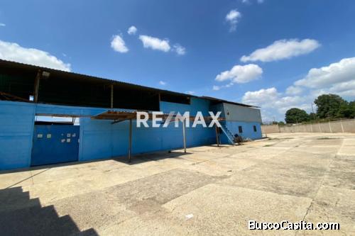 Galpón-Venta K5 Vía Perijá Remax Millenium