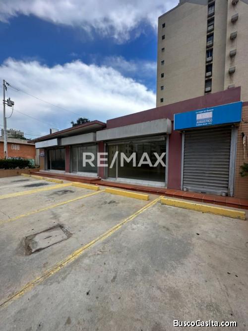 Local Comercial en Alquiler. Sector Indio Mara. Remax Millenium