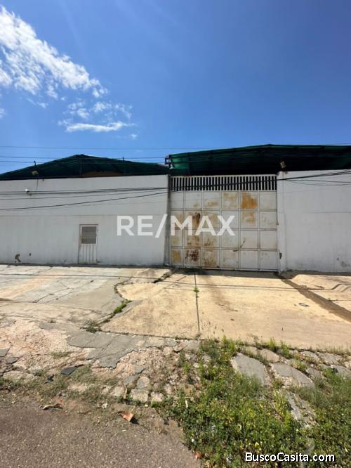 Galpón En Venta 18 de Octubre. Remax Millenium
