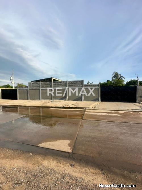 Galpón En Venta. Las Tuberías Remax Millenium