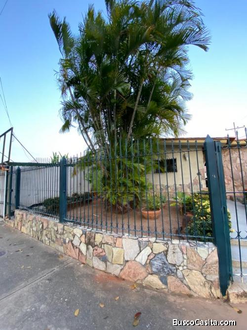 EDNA UZCATEGUI   VENDE CASA ESQUINA COMERCIAL CON LOCAL  EN El MORRO I SAN DIEGO CARABOBO