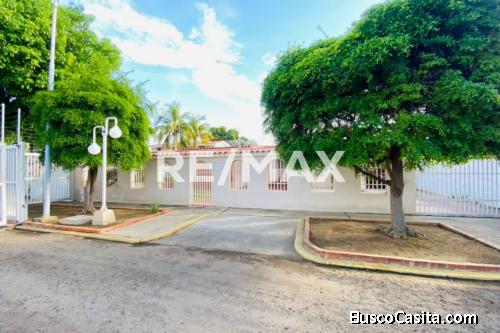 Casa en Venta Urb. IramaRemax Millenium.