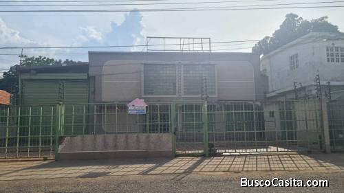 Galpón en Venta Av. PadillaRemax Millenium