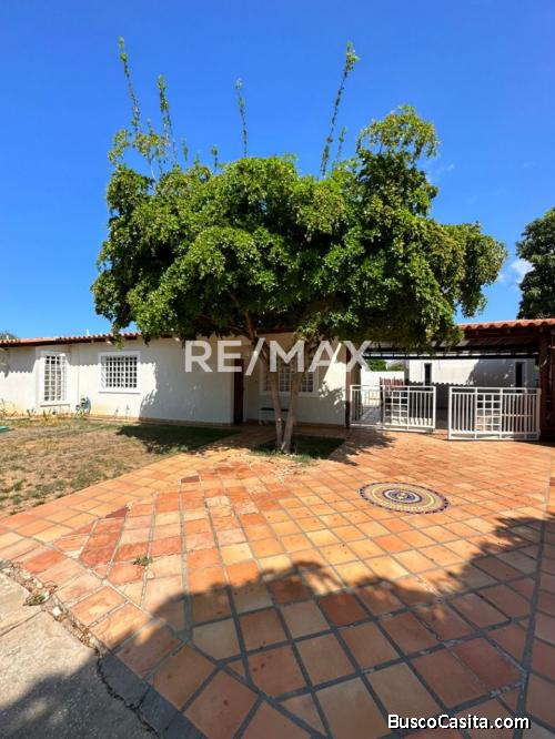 Casa En Venta Villa Casa Bella. Remax Millenium