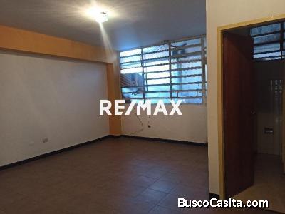 Inmueble en venta uso oficina o residencial para diseñar cocina