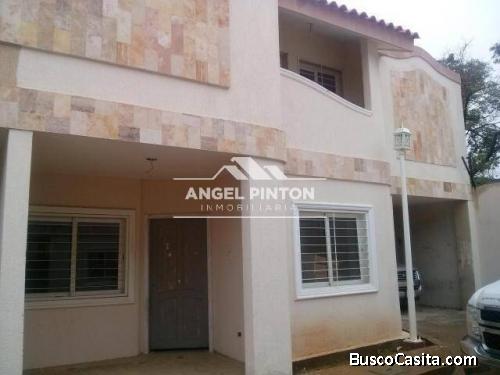 CONJUNTO CERRADO EN VENTA EN MARACAIBO SWUETTER API 1499